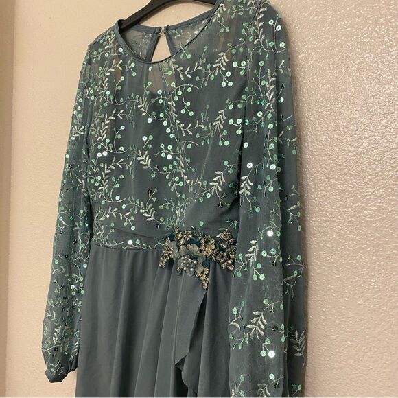 Weissman Dance Costume sage green sequin appliqué Saint Honesty 13413 LC child - Picture 4 of 12